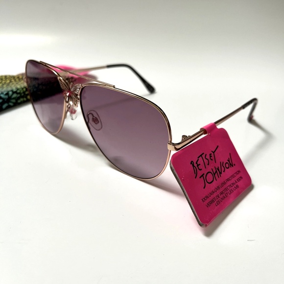 New Original BETSEY JOHNSON Butterfly Aviator Sunglasses + Pouch Gold Metal - Picture 5 of 8